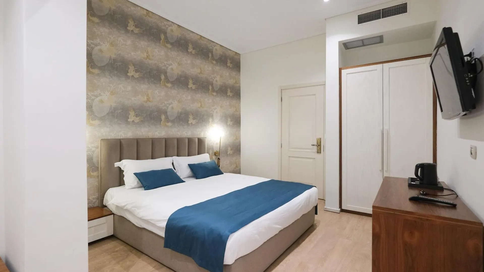 Golden City Hotel , Tiran 3*,  Arnavutluk