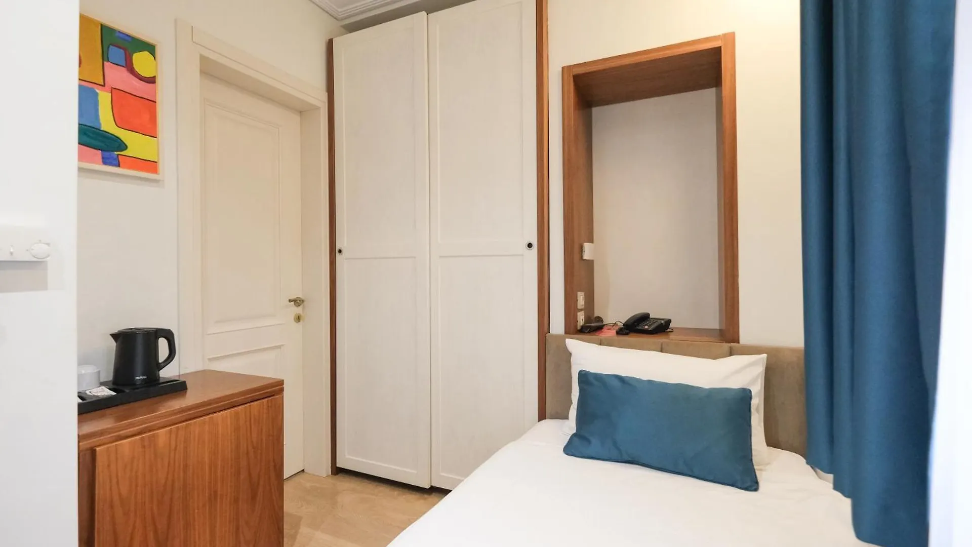 ***  Golden City Hotel , Tiran Arnavutluk