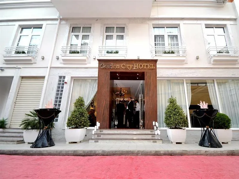 ***  Golden City Hotel , ティラナ アルバニア